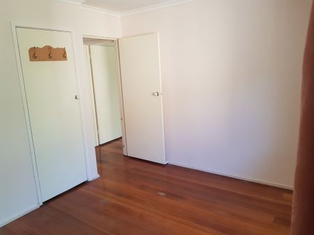 Family Home for Lease - Prime Wantirna Location! - Photo 4