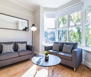 Room in a Shared House, Burley Road, LS4 - Photo 1