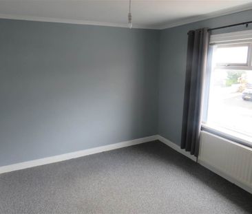 11 Sunnymede Park, Dunmurry , BT17 0PU - Photo 2