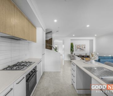 A pristine, newly-built home in an ideal location! - Photo 2