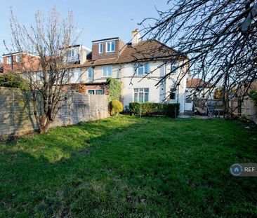 3 bedroom end of terrace house to rent - Photo 5