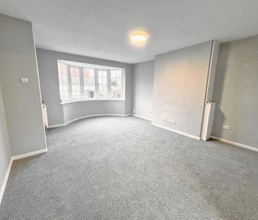 3 bedroom end of terrace house to rent - Photo 2