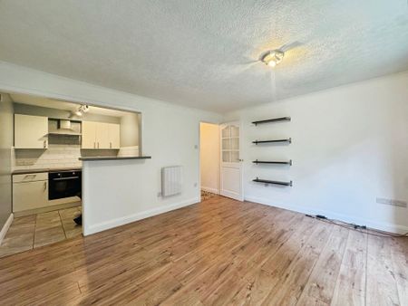 Studio to rent - Photo 3