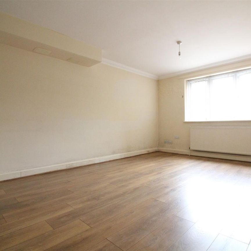 Langley Road, Slough - Photo 1