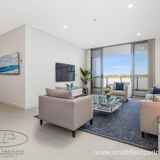 Arriva Strathfield | Huge Luxury 2 Bedroom Apartment - Photo 1