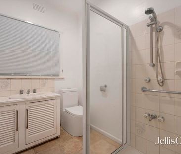 Four Bedroom Home - 6 Month Lease - Photo 3