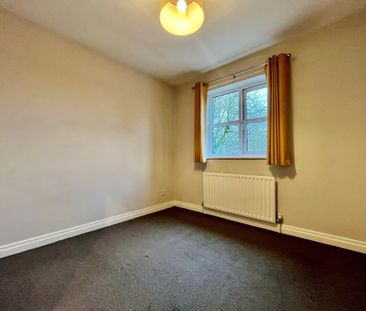 The Belfry, Leeds, Yeadon - Photo 1