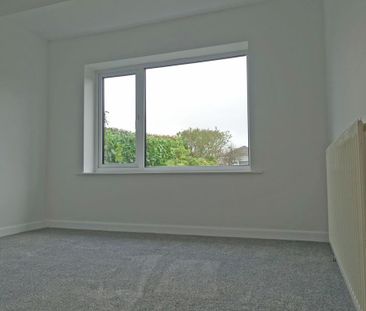 2 bedroom detached bungalow to rent - Photo 3