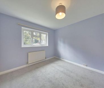 4 bedroom detached house to rent - Photo 4