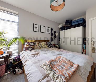 4 Marlowe Road , E17 3HB - Photo 2