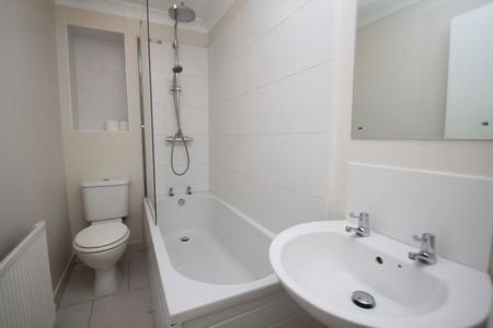 Student Apartment, Bournemouth Town Centre - Photo 5