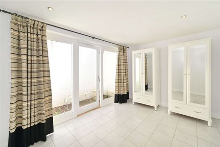 London, NW1 6EX - Photo 4