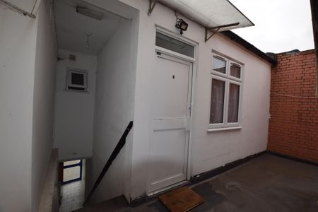 St Albans Road, Watford - Photo 3