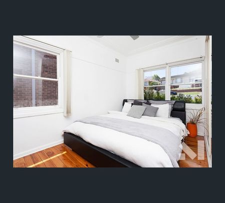 44 London Drive, West Wollongong, NSW 2500 - Photo 5