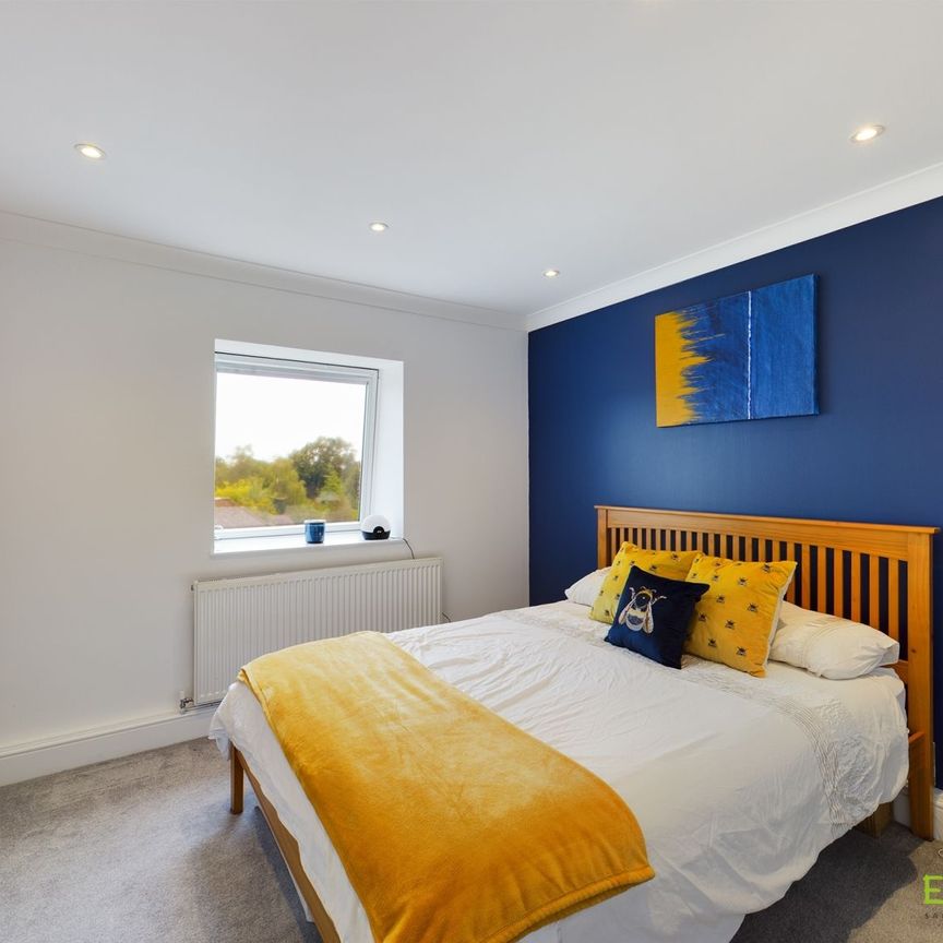2 Bedroom - Photo 1