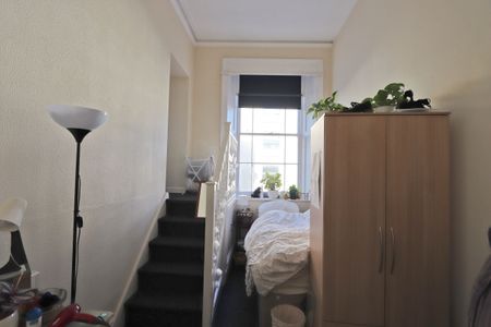 10 Bedroom Home – Student Let - Photo 2