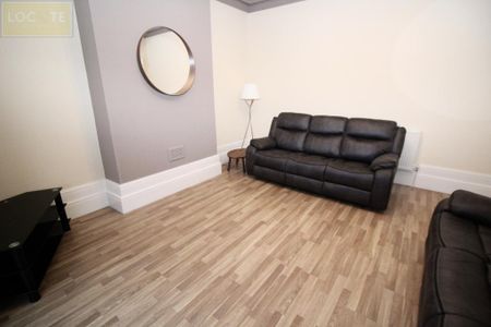 1 bedroom in a house share to rent - Photo 3