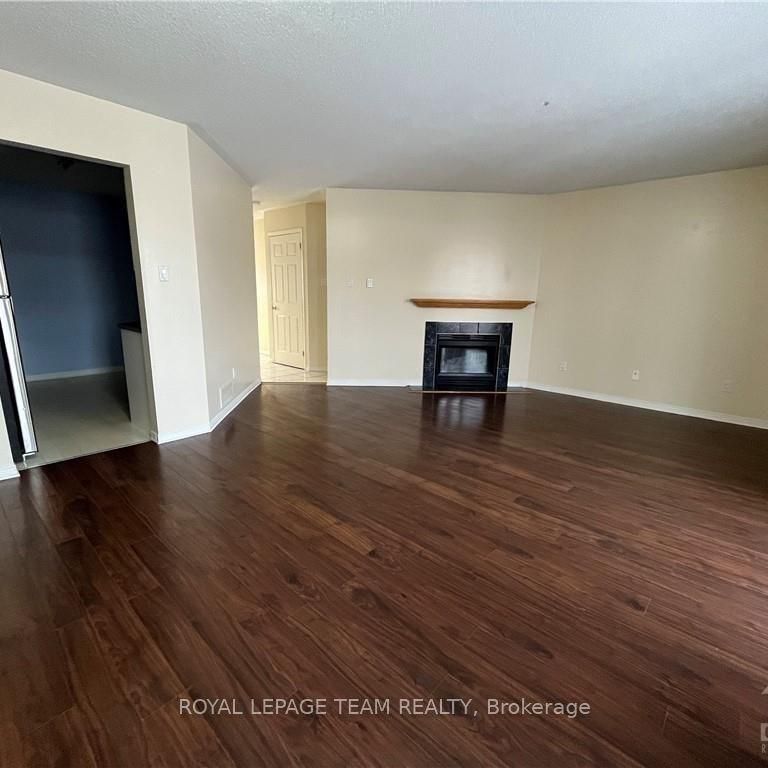 For Lease - 39 THORNBURY Crescent, South of Baseline to Knoxdale, Ontario - Photo 1