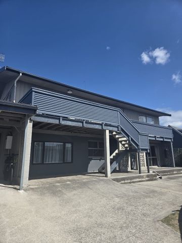 One Room in Boarding House - Papamoa - Photo 3