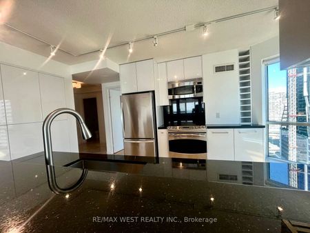 For Lease - 10 Yonge Street Unit# 2511, Toronto, Ontario - Photo 5