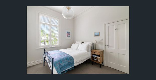 Serene living in an enviable location - Photo 1