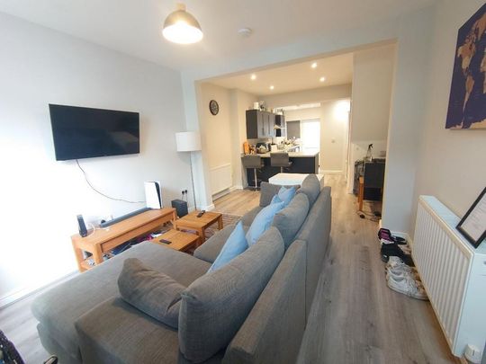 2 bedroom terraced house to rent - Photo 1