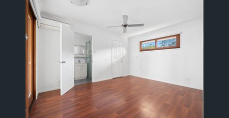 Spacious Family Home - Photo 5