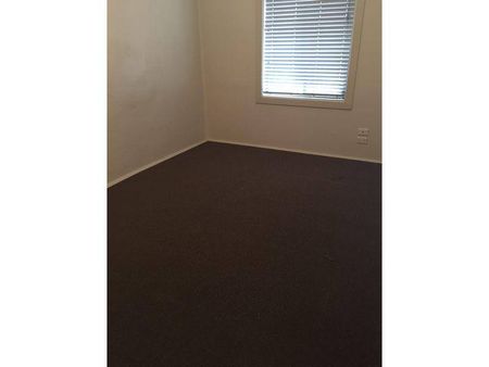 Semi Detached House - Photo 4