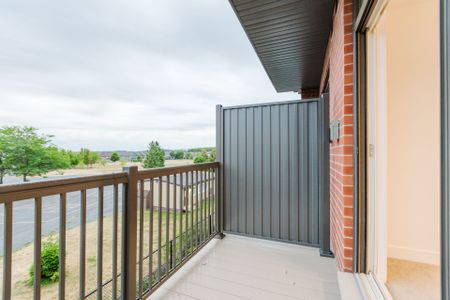 For Lease - 203 Silhouette Private, Barrhaven, Ontario - Photo 4