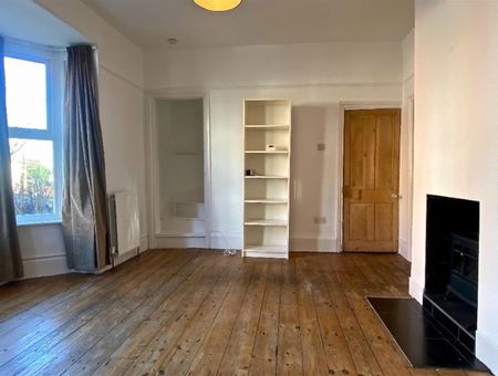 Woodhead Rd, Sheffield, S2 4TA - Photo 2