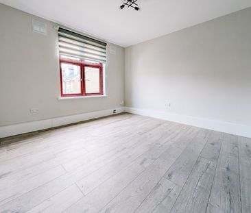 Studio Flat, Brighton Road, CR8 - Photo 3
