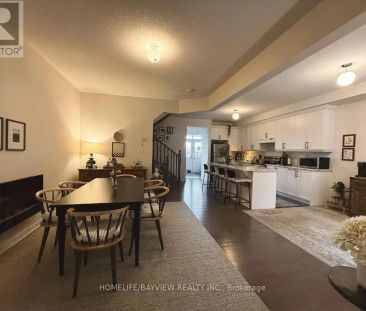 122 CORONATION ROAD - Photo 1