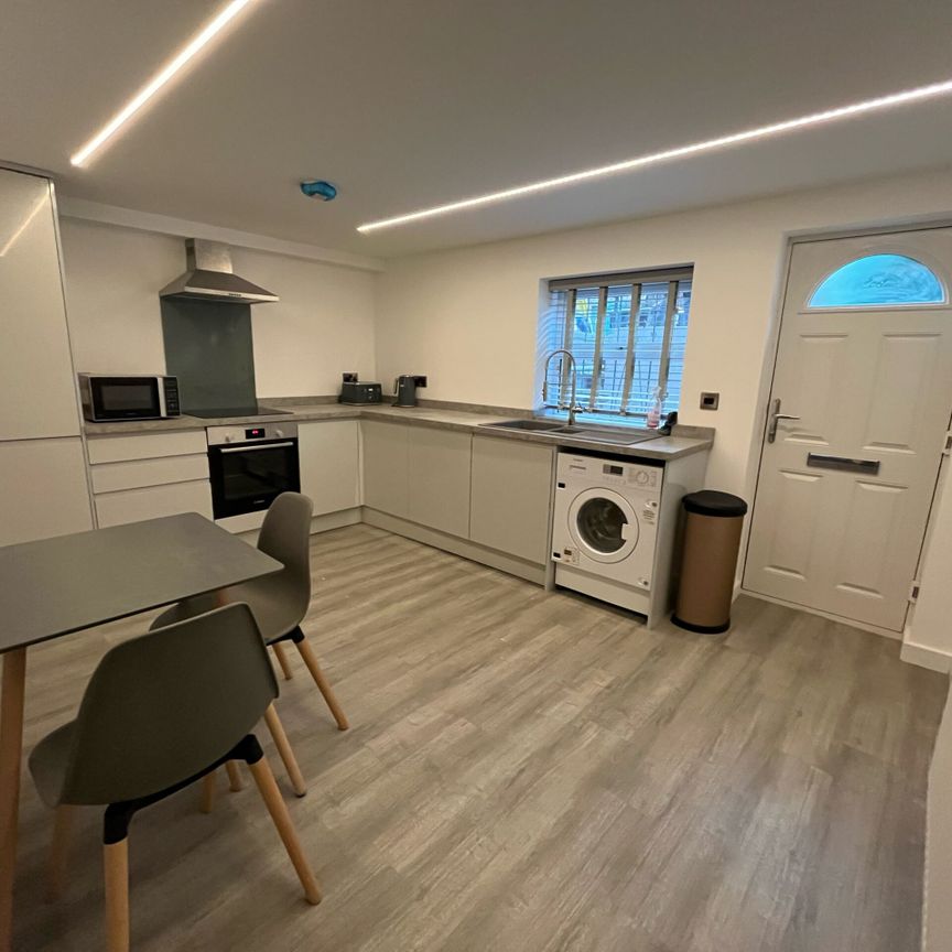 Burchett Terrace - Photo 1