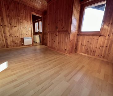 Beautiful old house apartment with a lot of character and great views - Photo 2