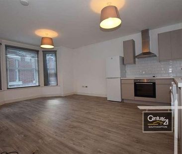 |ref: |, College Place, Southampton, SO15 - Photo 1