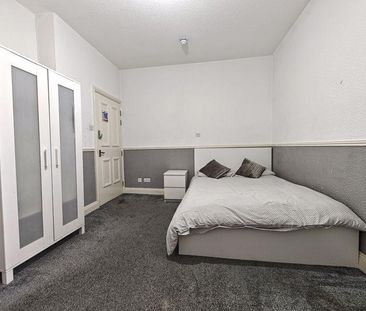 1 bedroom in a house share to rent - Photo 6