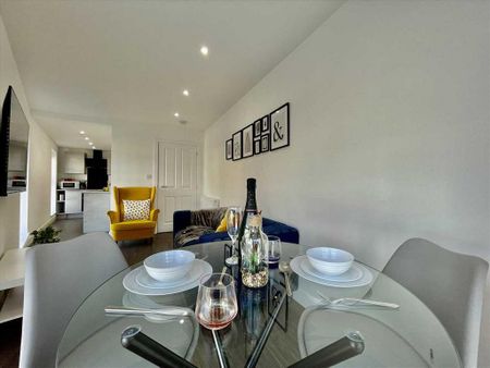 2 bedroom apartment to rent - Photo 3