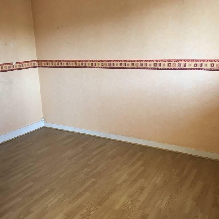 PONT DE L'ARCHE - Appartement T2bis avec balcon + garage - Photo 1