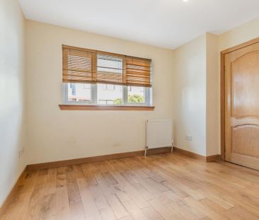 4 bedroom semi-detached house to rent - Photo 4