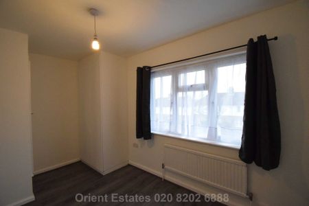 Price £2,400 pcm - Available 02/02/2026 - Unfurnished - Photo 4