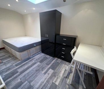 7 bedroom flat to rent - Photo 6