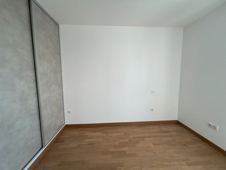 Appartement Colombes 3 pièce(s) 65.81 m2 - Photo 3