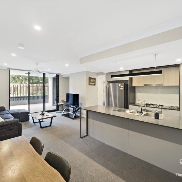 Furnished Modern 3 Bedroom Apartment for Rent - Photo 1