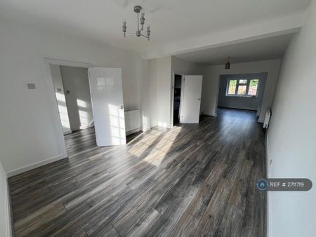 3 bedroom terraced house to rent - Photo 3