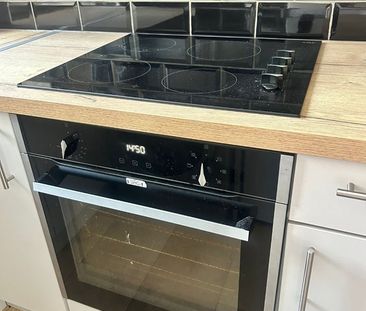 1 Bed Semi-Detached House, Sharpley Drive, LE4 - Photo 4