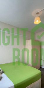 5 Bed Flat, Abbey House, E15 - Photo 4