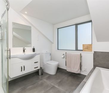 19A Omar Street, Khandallah - Photo 6