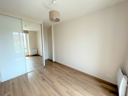 Location Appartement 2 pièces 45m² BORDEAUX 33300 - Photo 3