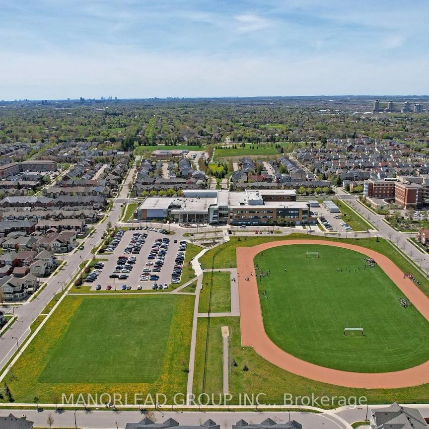 Detached Home For Lease | N9257154 - Photo 1