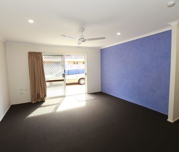 2/20 Parneno Street, Chevron Island, Qld 4217 - Photo 6